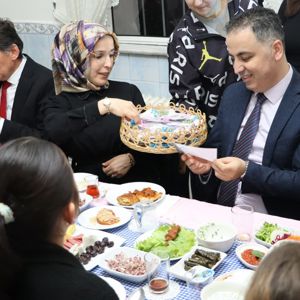 Karadeniz Ereğli Çocuk Koruma İlk Müdahale ve Değerlendirme Birimi  bünyesinde koruma ve bakım altında bulunan çocuklarımızla iftar programında bir araya gelindi. - fotoğraf 4