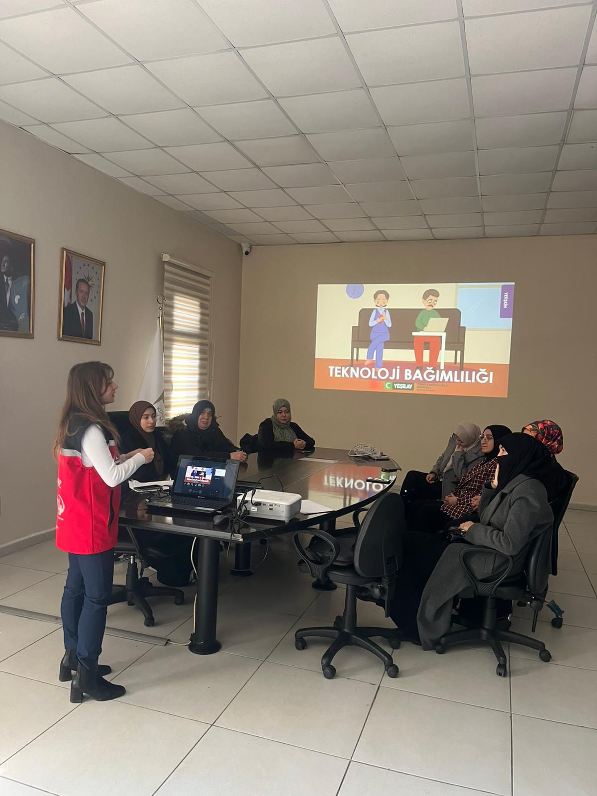 Aile ve Nüfus 10 Yılı Kapsamında Türkiye Bağımlılıkla Mücadele Programı Eğitimlerimiz Devam Ediyor