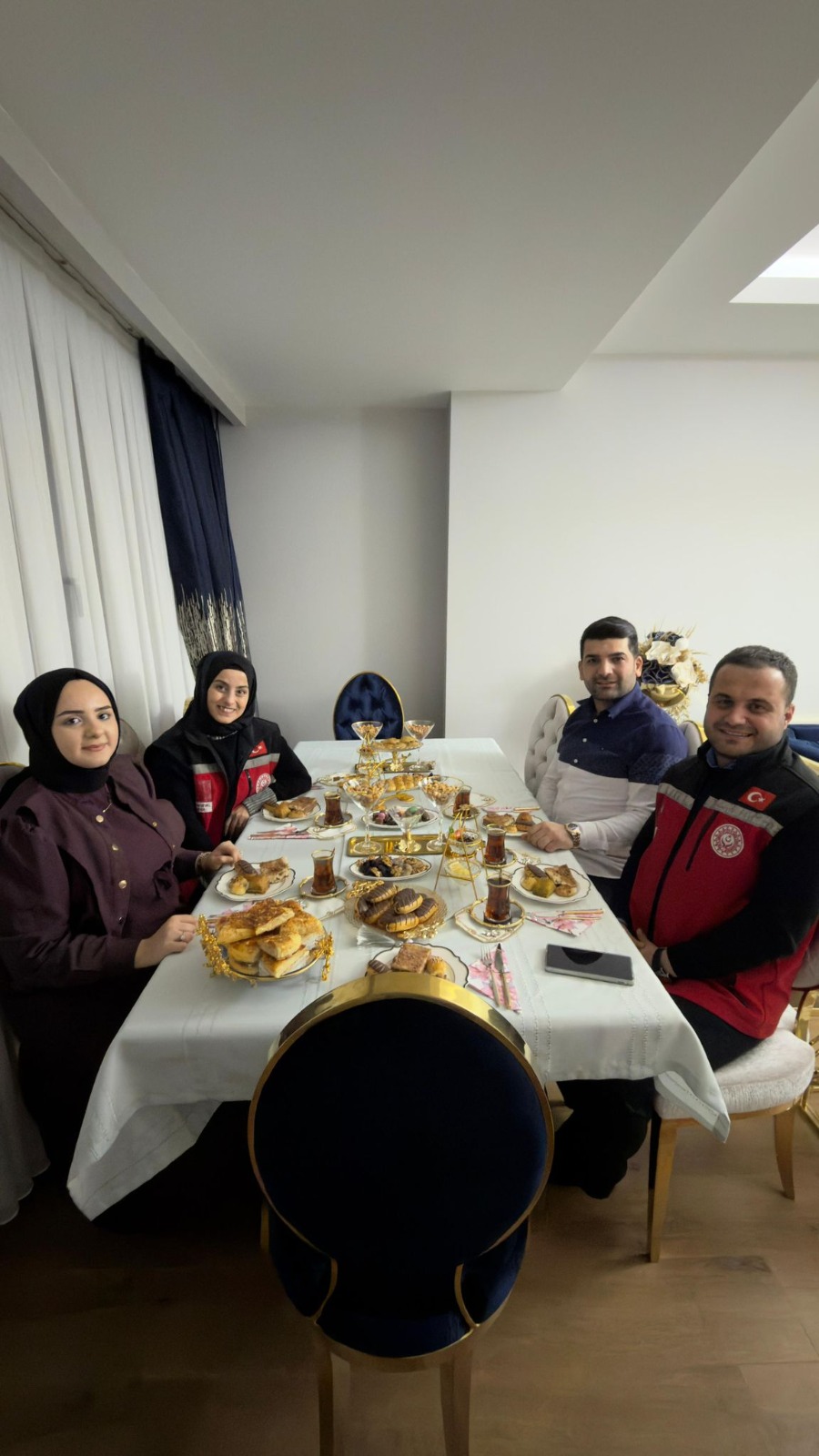 Evlilik Kredisi Desteğinden Yararlanarak Yuvasını Kuran Çiftlerimizin Hanelerinde, İftar Sofralarında Buluştuk