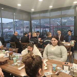  Roman vatandaşlarımızla bir araya gelinerek Ramazan ayının  huzur ve bereketi paylaşılmıştır. - fotoğraf 2