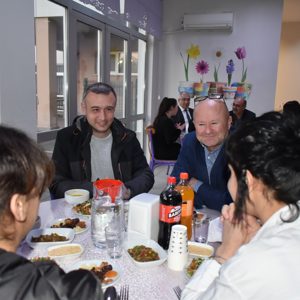 Geleceğimizin Teminatı Evlatlarımızla İftar Sevincinde Buluştuk - fotoğraf 4