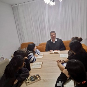 İl Müdürümüz Sayın Serdar Demirci Çocuk Evleri Koordinasyon Merkezi Müdürlüğündeki Değerli Evlatlarımızla İftar Yaparak, Ramazan Ayının Manevi Atmosferini Kıymetli Yavrularımızla Birlikte Yaşadı. - fotoğraf 1