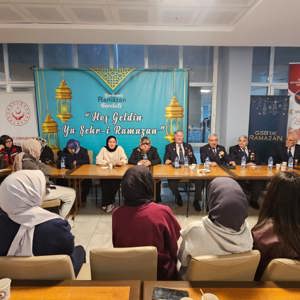 Vatan Ve Kahramanlık Buluşmaları Kapsamında Kıymetli Gazilerimiz ve Aziz Şehitlerimizin Emanetleri Olan Şehit Yakınlarımız, Mengücek Gazi Kız Yurdu Öğrencileriyle Düzenlenen İftar Programında bir Araya Geldi. - fotoğraf 1