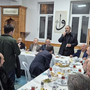 Engelleri Kur’an ile Aşan Yavrularımızın Umre Heyecanına Ortak Olduk - fotoğraf 2