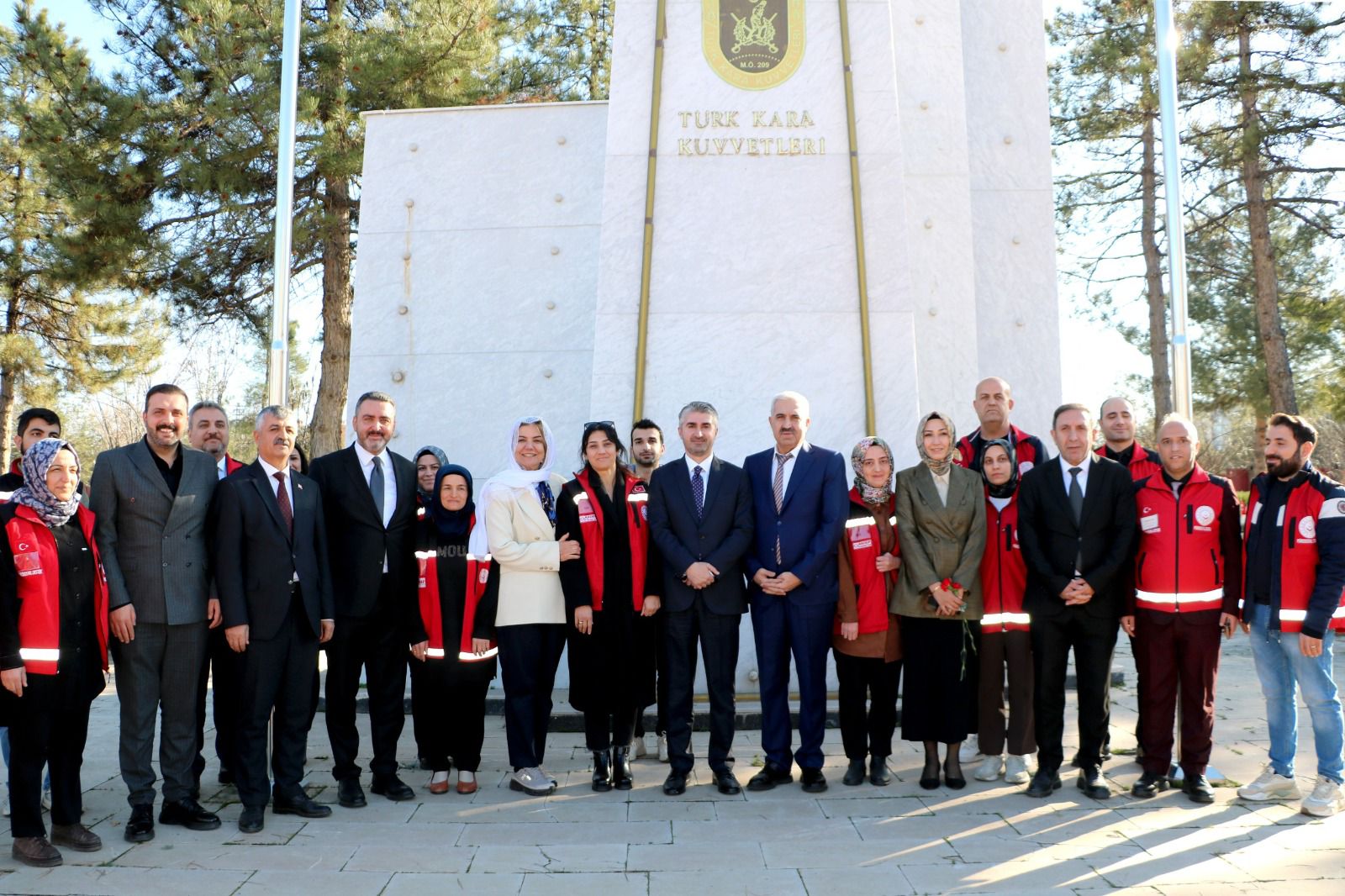 81 İlde Şehitliklere Eş Zamanlı Ziyaret 