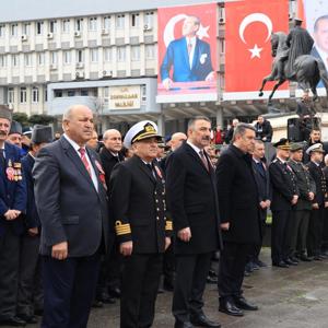 Çelenk Sunma Töreni - fotoğraf 3