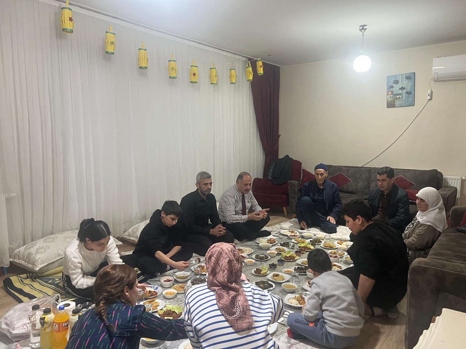 Devlet Himayesindeki Çocuklarımızdan Şehitlerimizin Emanetlerine Gönül Sofrası