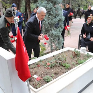 Çanakkale Zaferi’nin 111’inci Yıl Dönümünde Şehitlerimizi Rahmetle Andık - fotoğraf 10