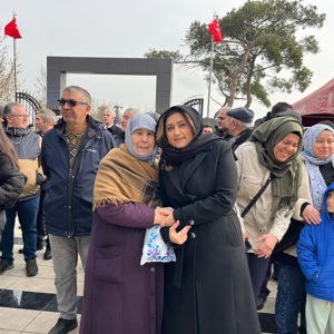 İl Müdürümüz Emine BÖÇKÜN, Balıkesir Şehitliği’nde Düzenlenen Anma Programına Katıldı - fotoğraf 6