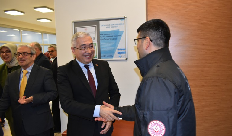 Geleneksel Bayramlaşma Töreninde Büyük Ailemiz Bir Araya Geldi