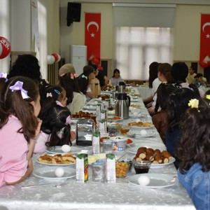 Göz Aydınlığımız Çocuklarımızla Bayram Coşkusunu Paylaştık - fotoğraf 7
