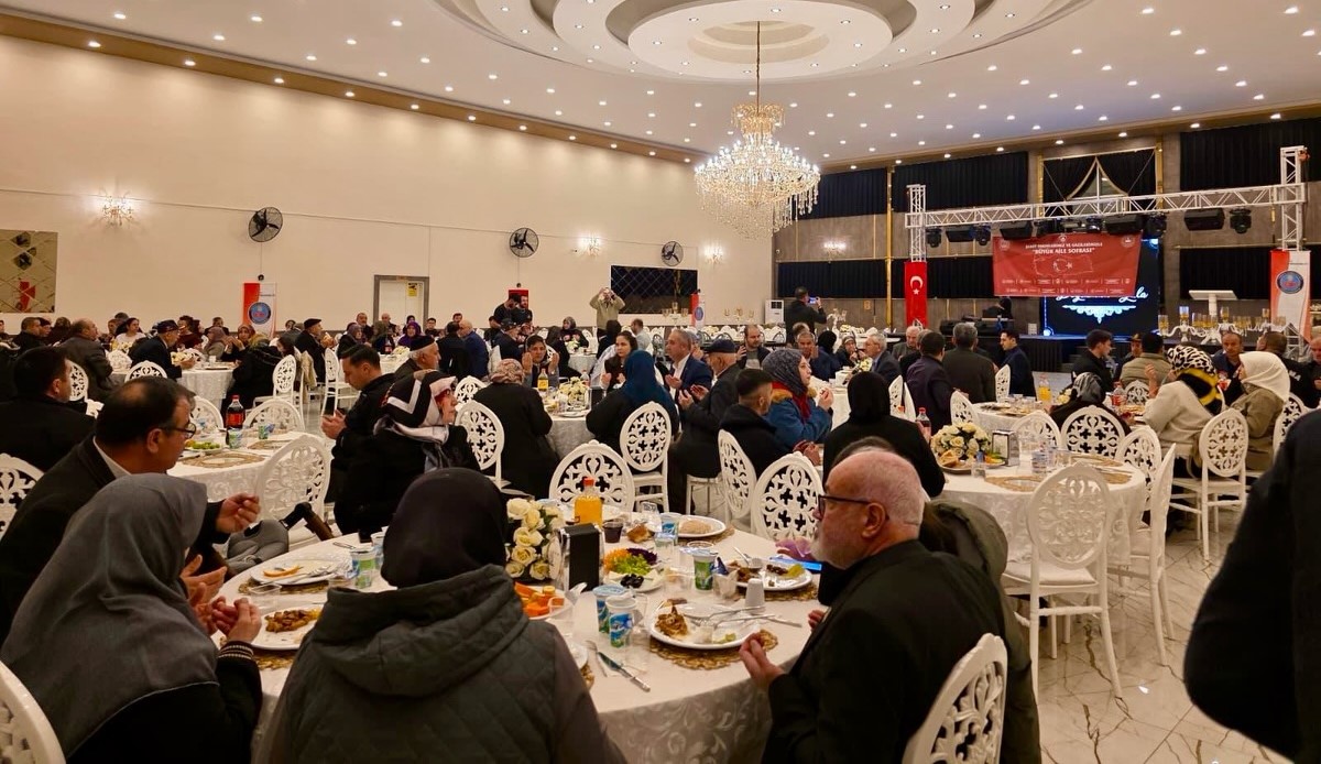 Büyük Aile Sofrası’nda Aziz Şehitlerimizin Yakınları ve Kahraman Gazilerimize İftar Programı