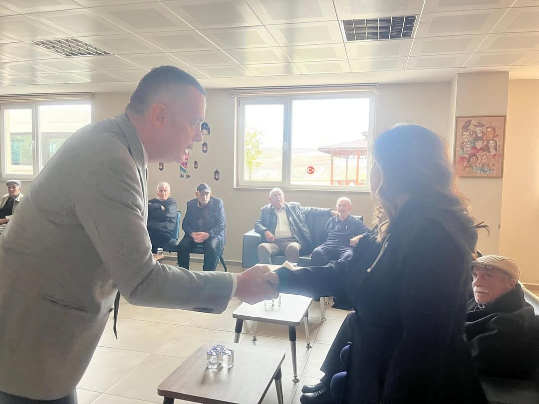 İl Müdürümüz Sayın Emine BÖÇKÜN, Karesi Huzurevi’ndeki Büyüklerimizi Ziyaret Ederek Bayramlaştı