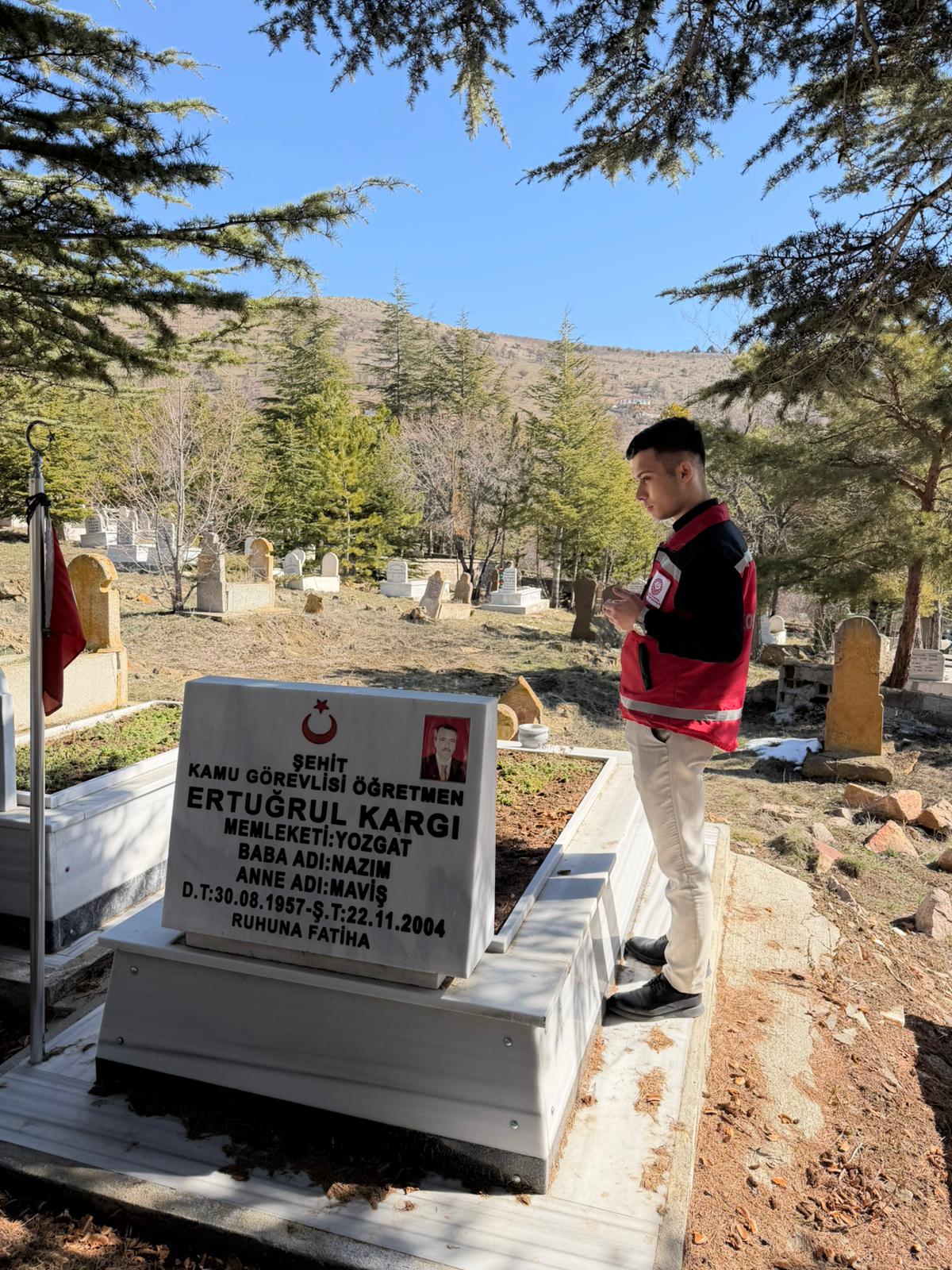 İlimiz genelindeki şehit kabirlerimizi ziyaret ettik.