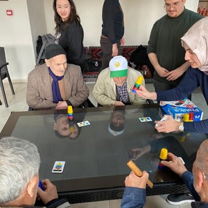 18-24 Mart Yaşlılara Saygı Haftası’nda Balıkesir Üniversitesi Gerontoloji Bölümü Öğrencilerini Karesi Huzurevi’nde Ağırladık - fotoğraf 3