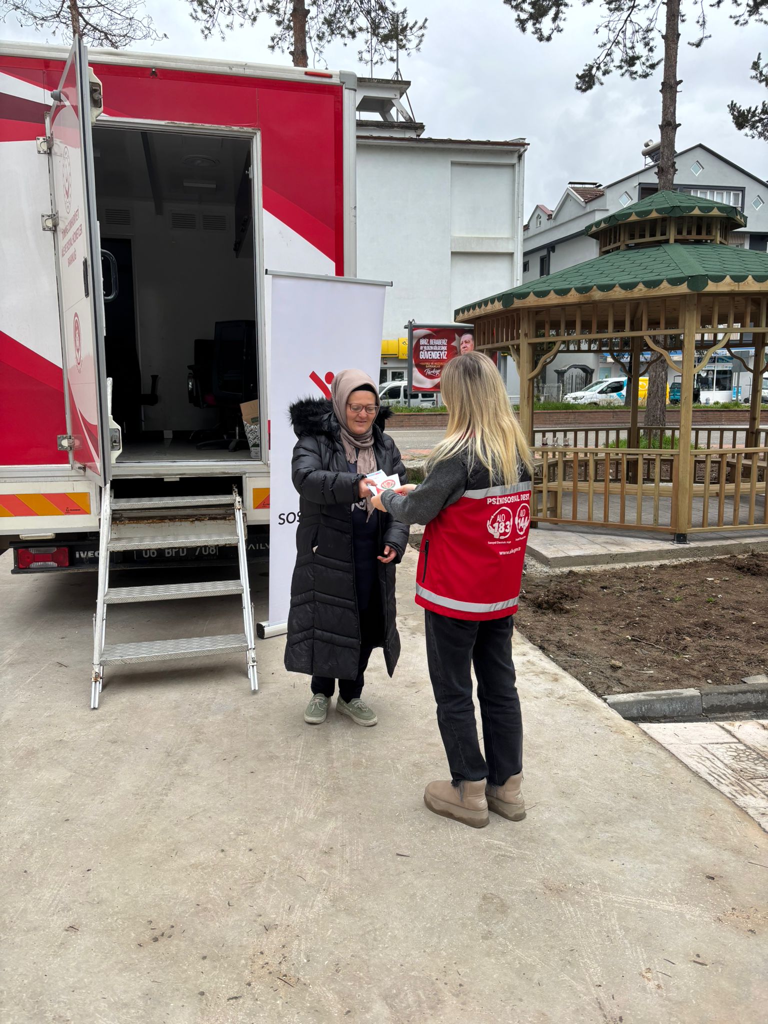 Mobil Sosyal Hizmet Aracı Yığılca’da Vatandaşlarla Buluştu.