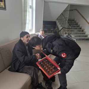 Yaşlılar Haftası kapsamında Alparslan Türkeş Huzurevi’mizde duygu dolu bir ziyaret gerçekleştirildi. - fotoğraf 1