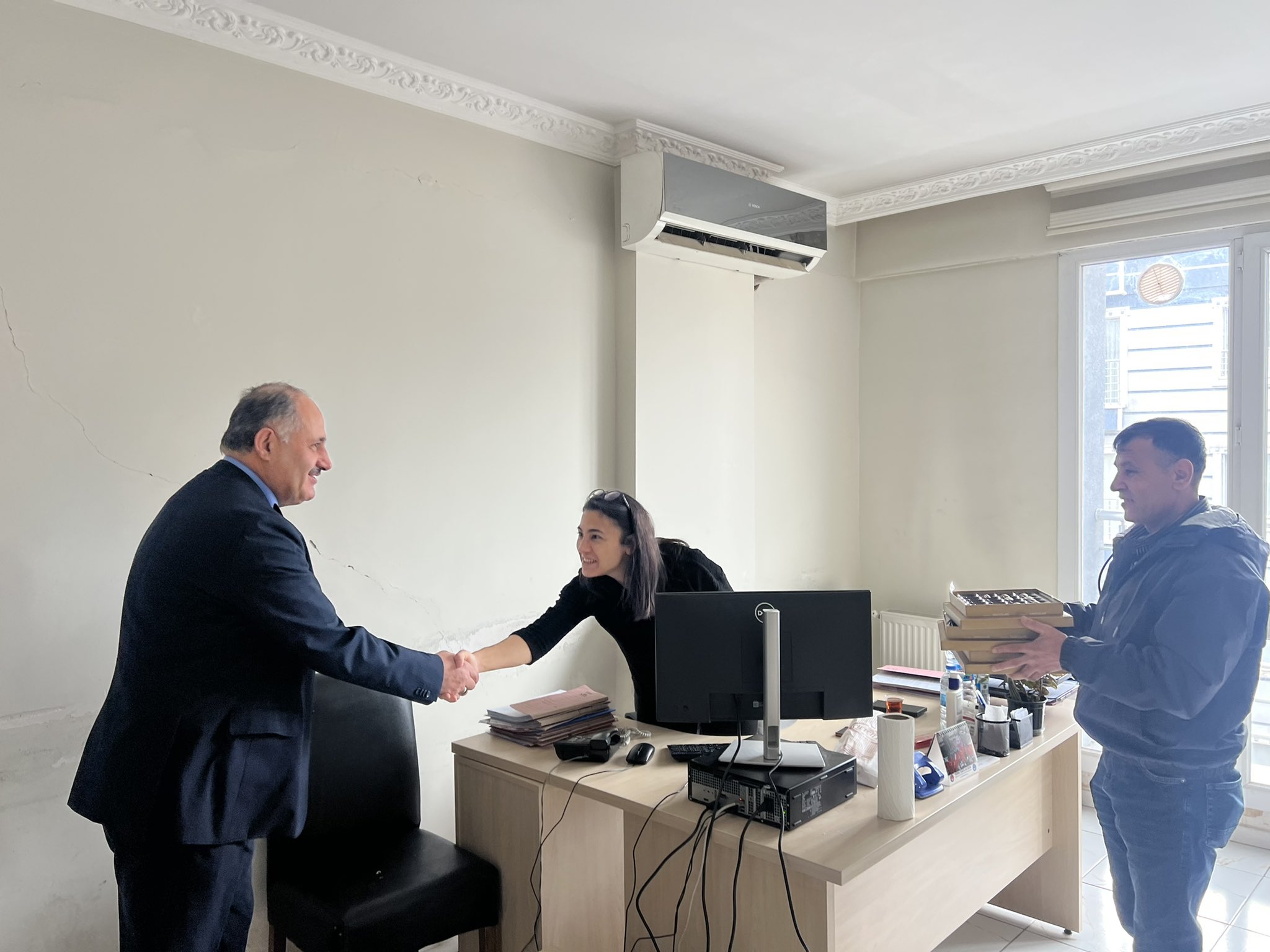 İL MÜDÜRÜMÜZDEN PERSONELE BAYRAM ZİYARETİ