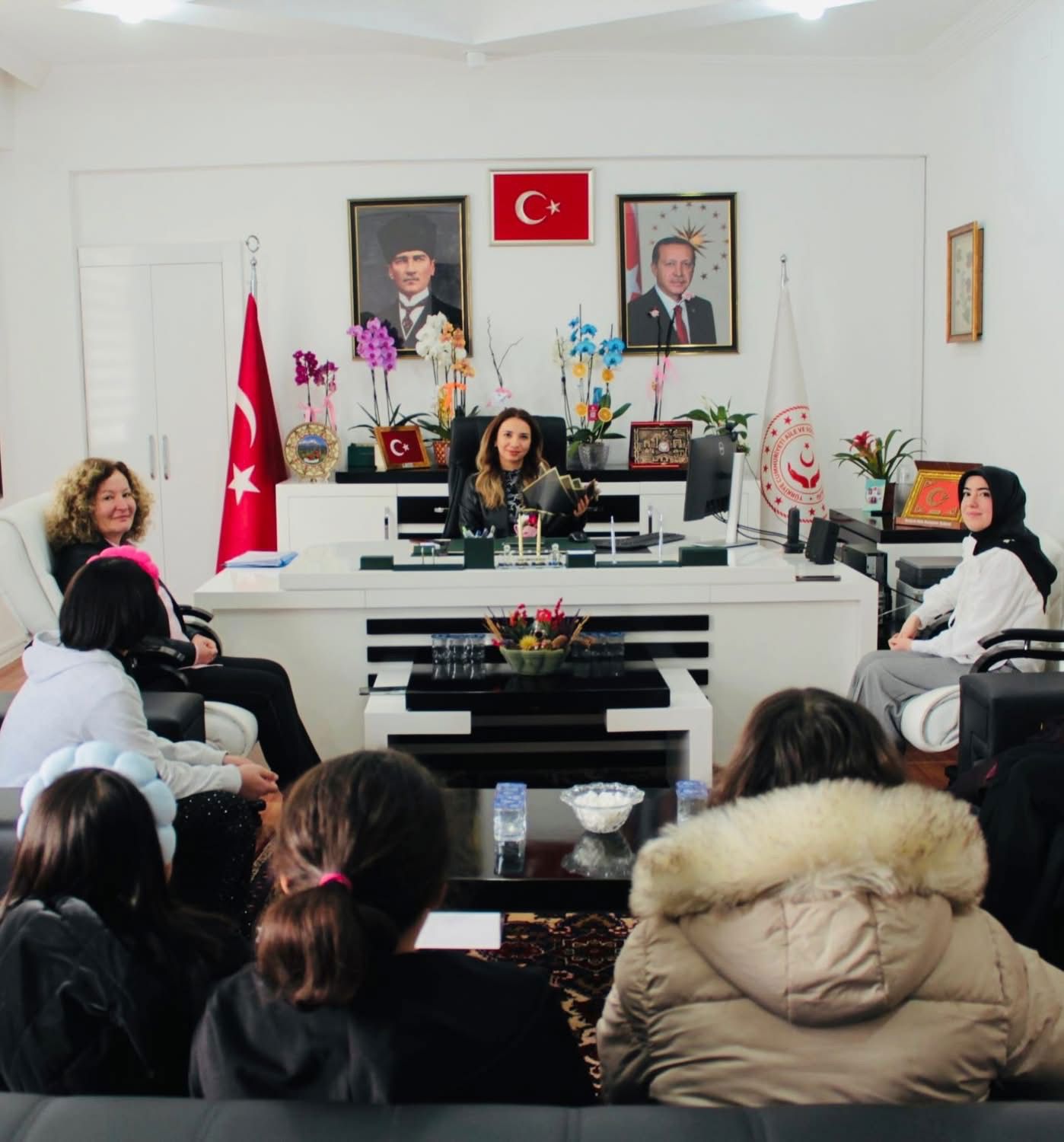 Biz Büyük Bir Aileyiz! - fotoğraf 3
