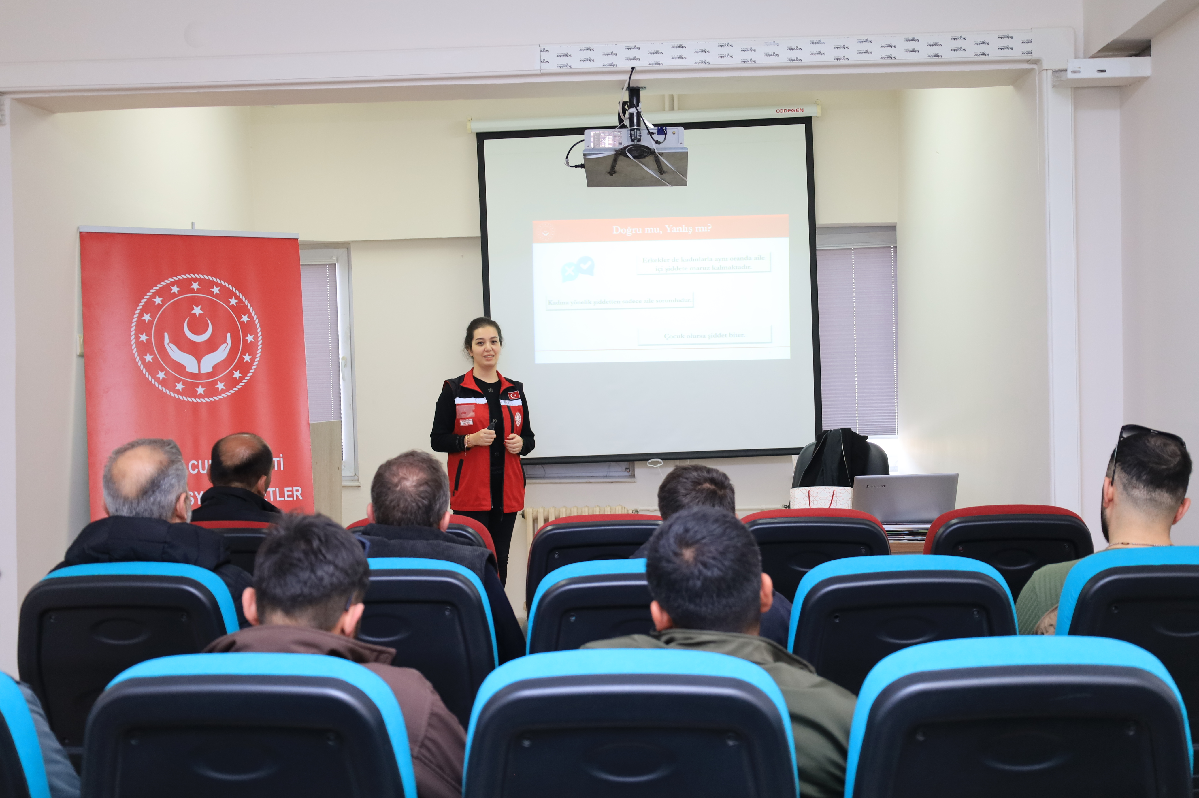 Kadına Yönelik Şiddetle Mücadele Kapsamında Yapmış Olduğumuz Farkındalık Eğitimleri Devam Ediyor.