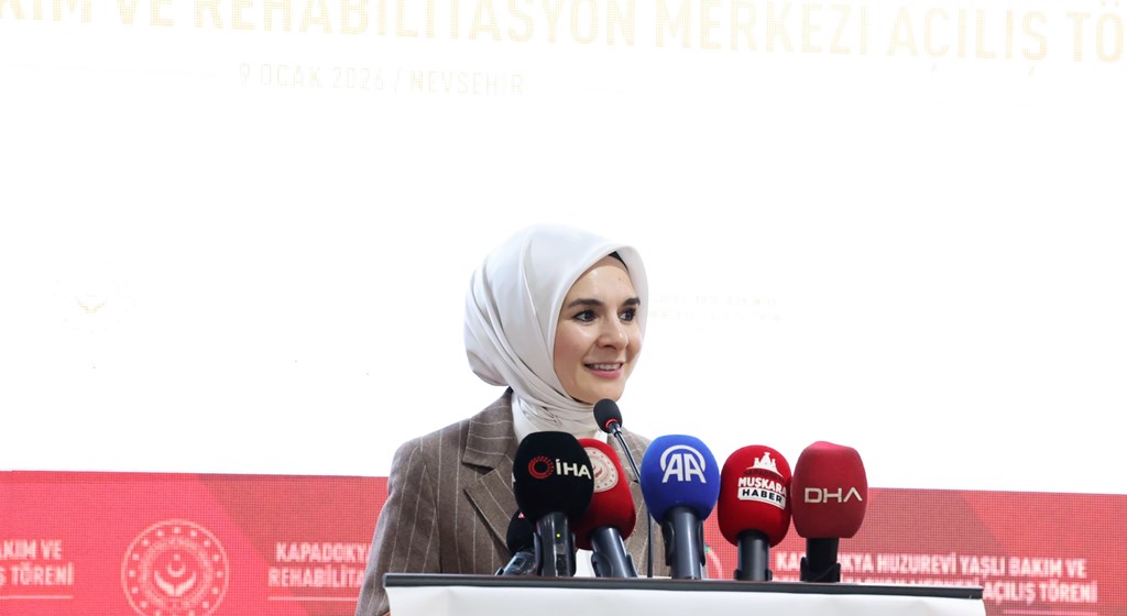 Bakanımız Göktaş, Nevşehir’de Kapadokya Huzurevi Yaşlı Bakım ve Rehabilitasyon Merkezi'nin açılışını yaptı