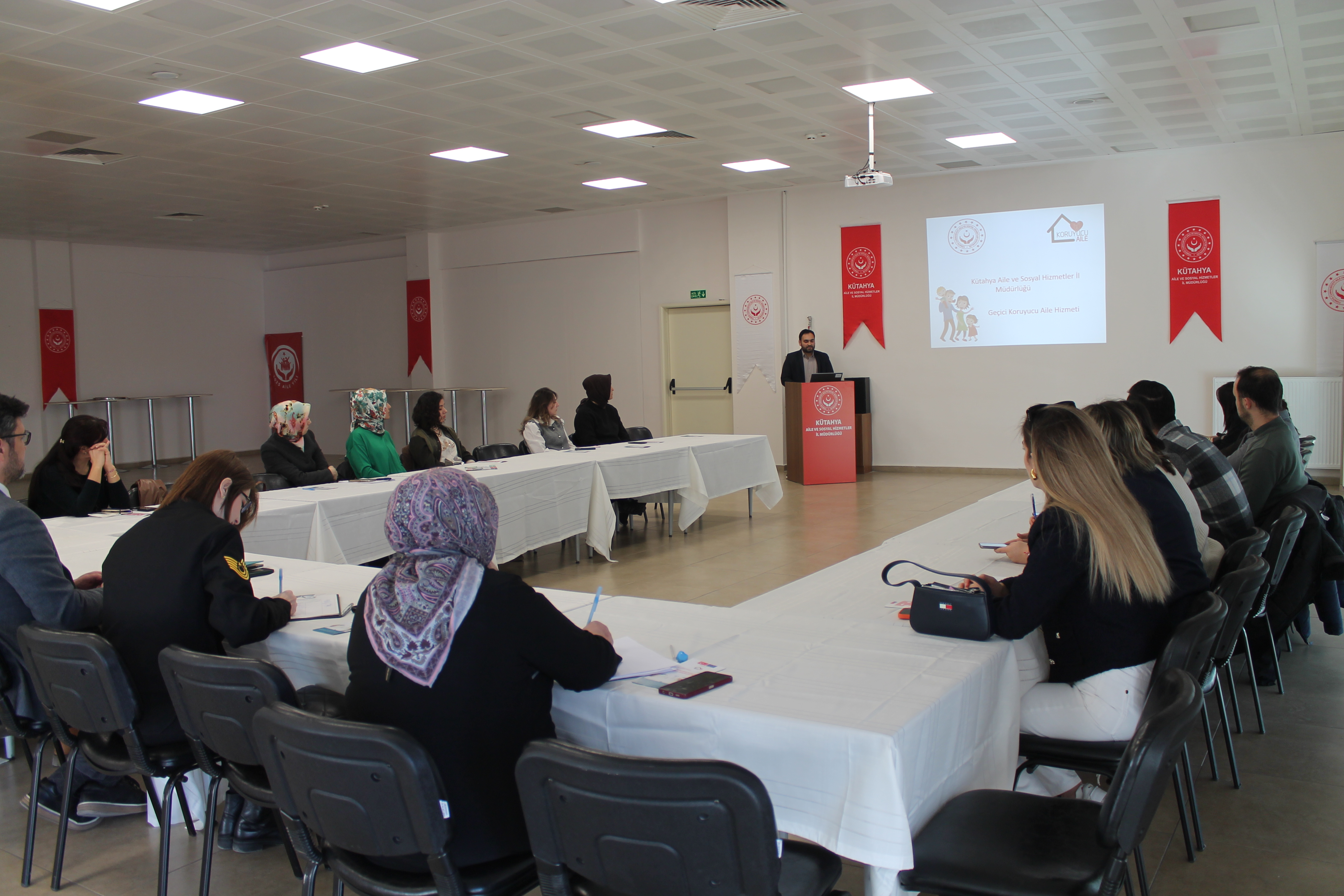 “Geçici Koruyucu Aile” Projesi Kapsamında Eğitim Gerçekleştirildi