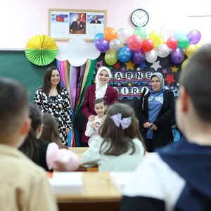 Bakanımız Göktaş, babası Pençe-Kilit Harekatı'nda şehit olan öğrencinin karne törenine katıldı - fotoğraf 2