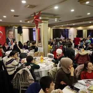 Sosyal Hizmetlerden Yararlanan Ailelerle İftar Buluşması - fotoğraf 4