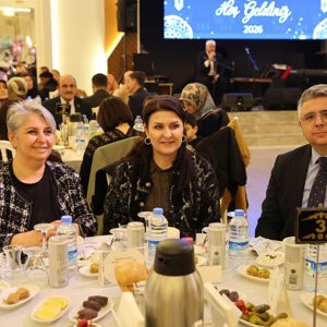 Birlikte Aynı Sofrada - fotoğraf 2