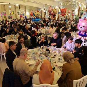 Birlikte Aynı Sofrada - fotoğraf 3