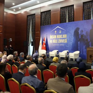 Bakanımız Mahinur Özdemir Göktaş "İnsan Hakları ve Aile Zirvesi"nde konuştu: - fotoğraf 2