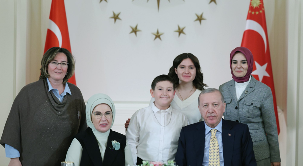 Cumhurbaşkanı Erdoğan ve Bakanımız Göktaş Şehit Aileleri İle İftar Programı'na katıldı