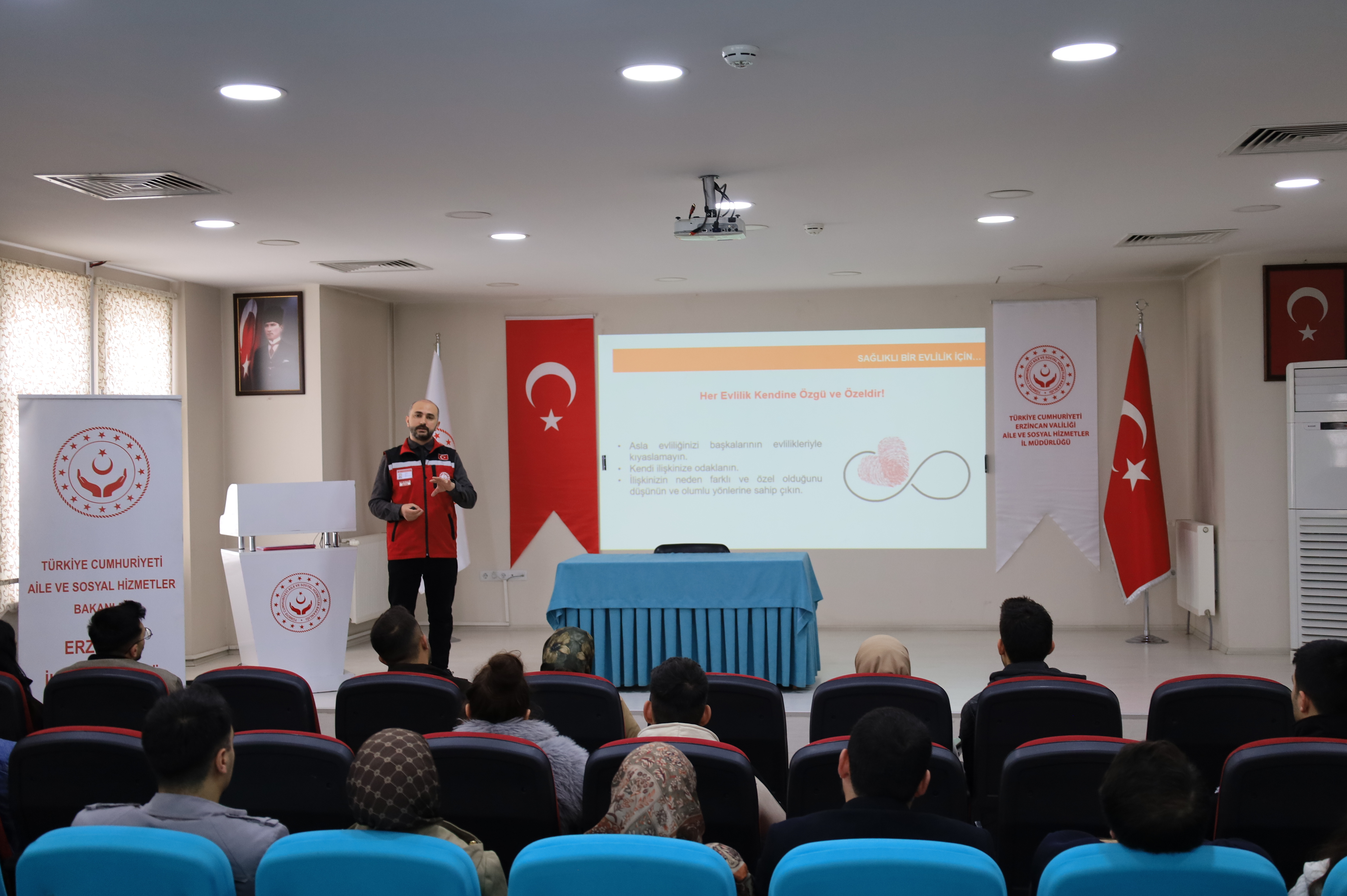 İl Müdürlüğümüzce Evlenecek Gençlerin Desteklenmesi Projesi” Kapsamında Genç Çiftlerin Sağlıklı Ve Bilinçli Bir Evlilik Süreci Geçirmelerine Katkı Sağlamak Amacıyla Eğitimlerimiz Devam Ediyor.