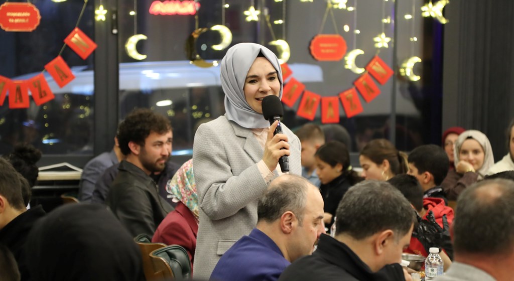 Aile ve Sosyal Hizmetler Bakanımız Göktaş, devlet korumasındaki çocuklarla iftarda bir araya geldi