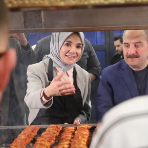 Aile ve Sosyal Hizmetler Bakanımız Göktaş, devlet korumasındaki çocuklarla iftarda bir araya geldi - fotoğraf 1