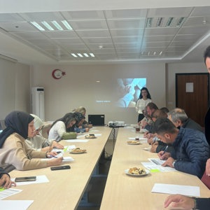 Aile ve Toplum Hizmetleri Koordinasyonunda Sosyal Hizmet Merkezlerimiz Tarafından Sağlanan Psikolojik İlk Yardım Eğitimleriyle Hizmet Kalitesi Destekleniyor - fotoğraf 3