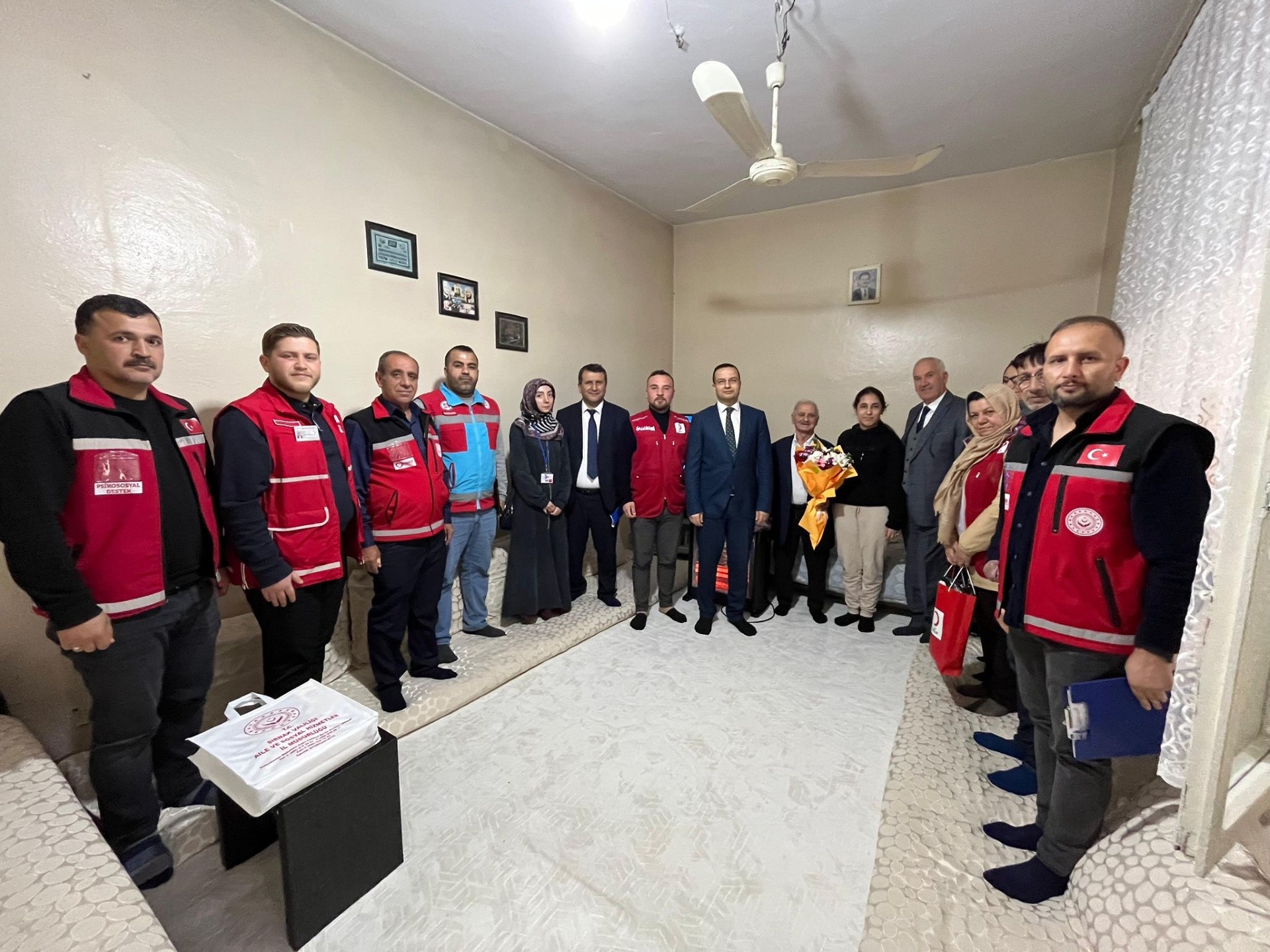 “Cizre’de Bayram, Gönülleri Isıttı: ‘Tek Başına Değil, Çok Başına Bayram’”