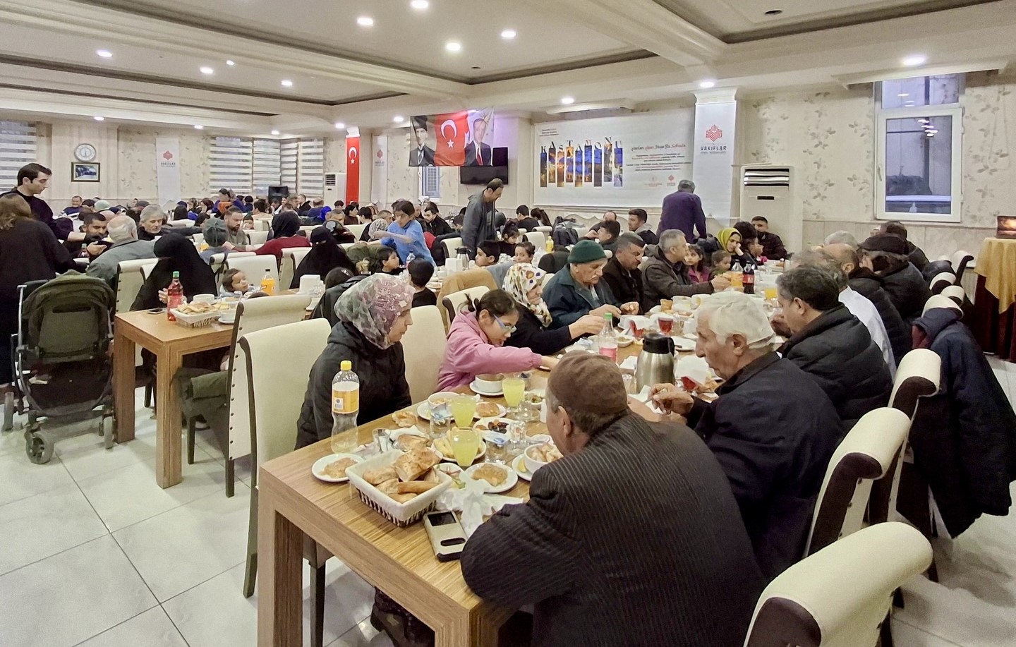 Evde Bakım Hizmet Modelimizden Yararlanan Ailelerimizle İftarda Buluştuk