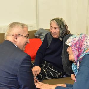 Büyüklerimizin Huzuru Mutluluğumuzdur  - fotoğraf 2