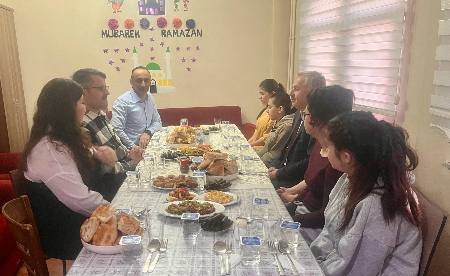 İlk Kabul Çocuk Evleri Sitesinde Çocuklarımızla İftar Sofrasında Bir Araya Geldik