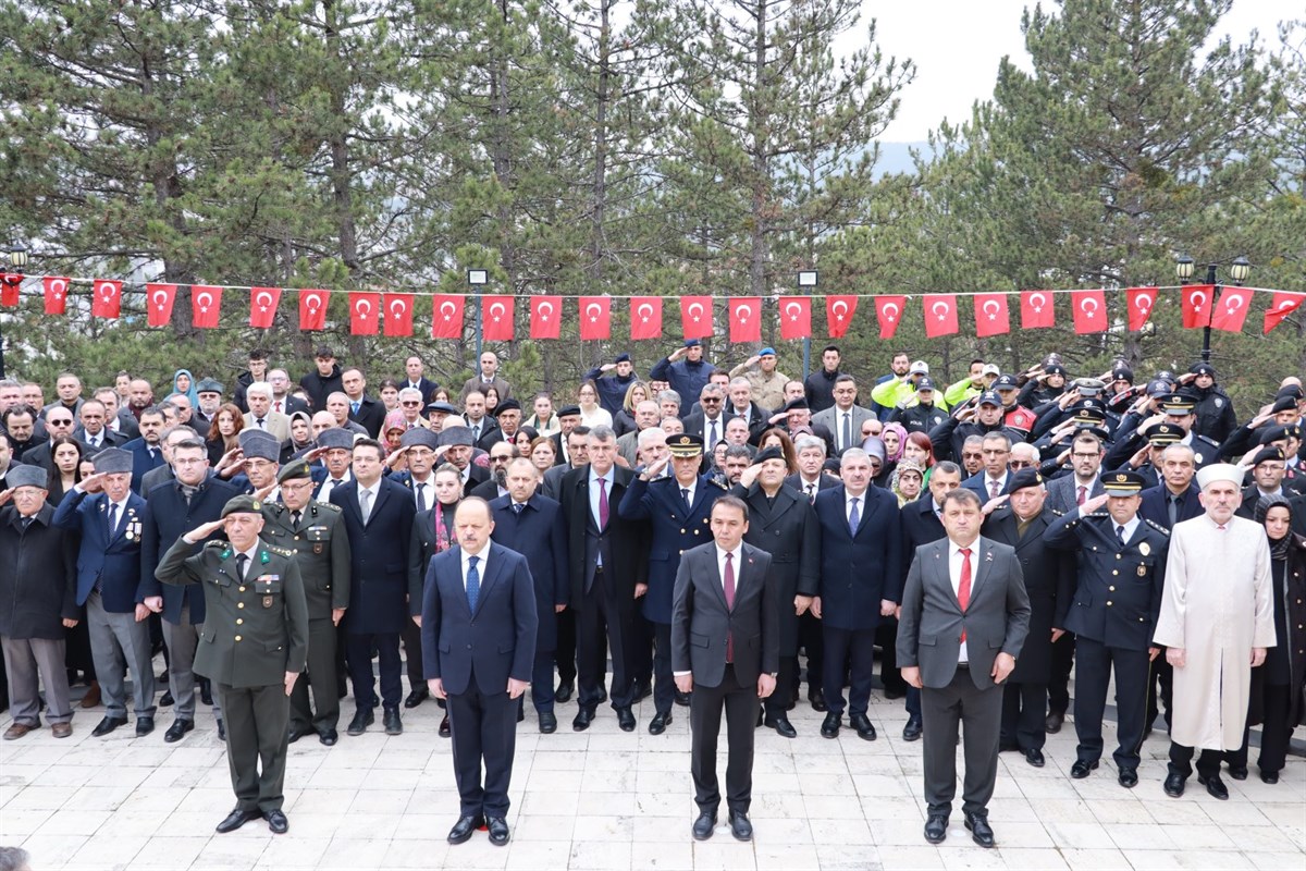18 Mart Şehitleri Anma Günü'nde Şehitlik Ziyareti