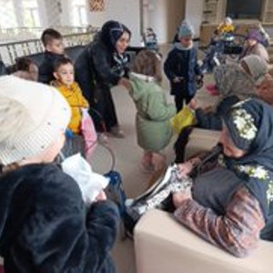 Özel Nezahat Eren Anaokulu öğretmen ve öğrencileri, Yaşlılar Haftası kapsamında Alparslan Türkeş Huzurevi’ni ziyaret etti. - fotoğraf 2