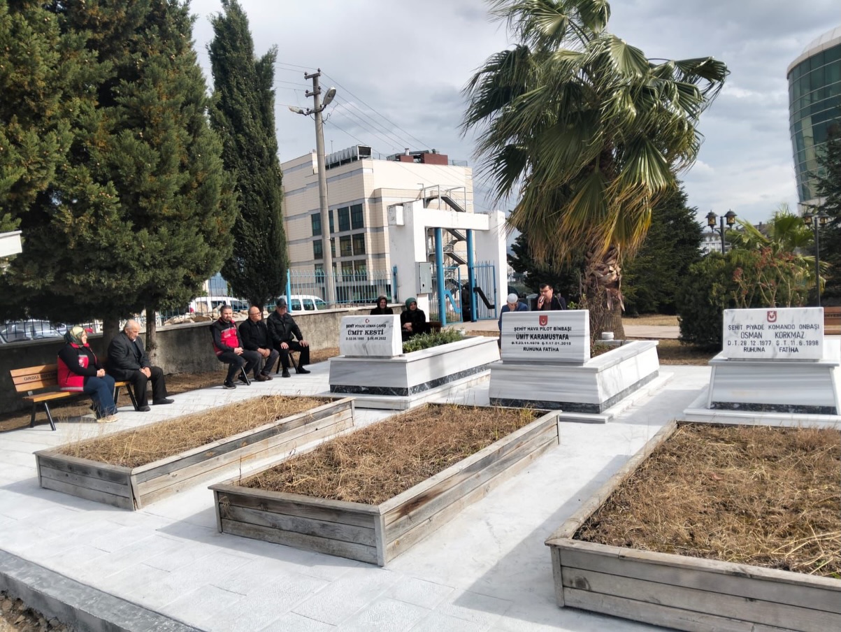 Fatsa’da Şehit Yakınları ve Gazilerimize Ziyaret, Garnizon Şehitliğinde Anma Programı