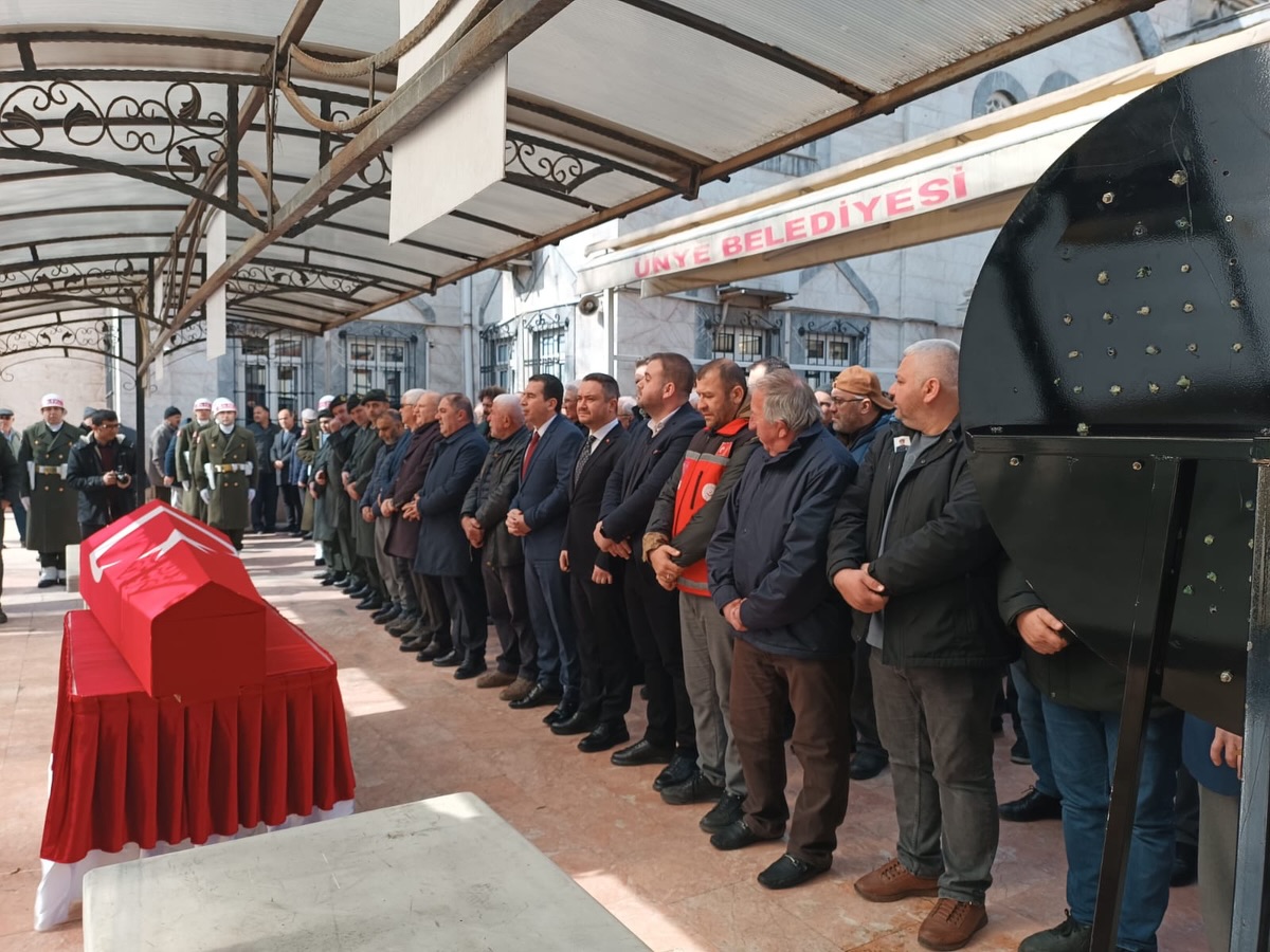 Kıbrıs Gazimiz Hüseyin ÖNBAŞ Askeri Törenle Son Yolculuğuna Uğurlandı