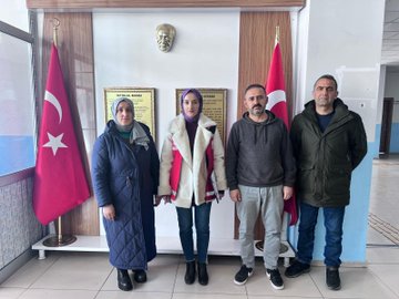 Karlıova Sosyal Hizmet Merkezi tarafından; Halk Eğitimi, Toplum Sağlığı Merkezi ve okullara ziyaretler gerçekleştirildi.