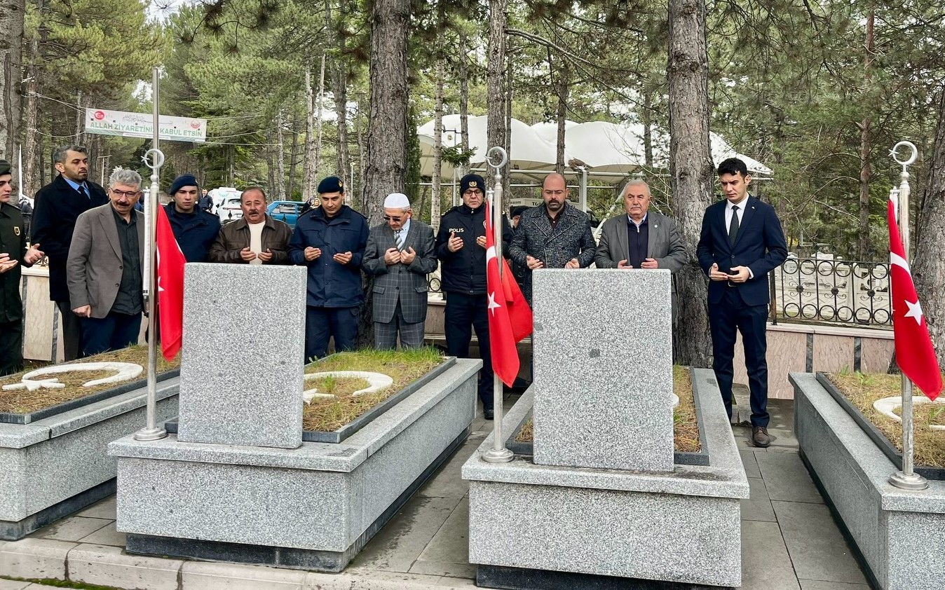 Aziz Şehidimiz Hava Pilot Teğmen Yavuz Eracar Dualarla Anıldı