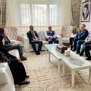 Valimiz Sayın İbrahim Akın, Şehidimiz Ulaştırma Er Samet Bütün’ün Kıymetli Ailesini Ziyaret Etti - fotoğraf 1