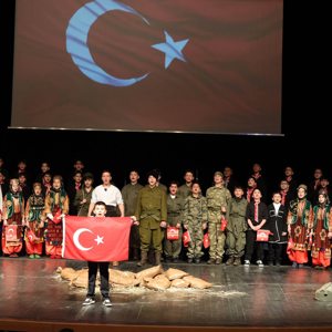 Bir Milletin Fedakârlığı, Bir Bayrağın Hürriyeti: Çanakkale - fotoğraf 2