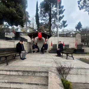 Kimsesizler Mezarlığı ve Şehitler Mezarlığı ziyaret edilmiştir.  - fotoğraf 3