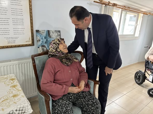 İl Müdürümüz İlkay Türkoğlu, Söke Hilmi Fırat Huzurevi Müdürlüğümüzü ziyareti